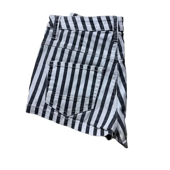 Kendall & Kylie black & white high rise striped size 5 shorts - Picture 3 of 5